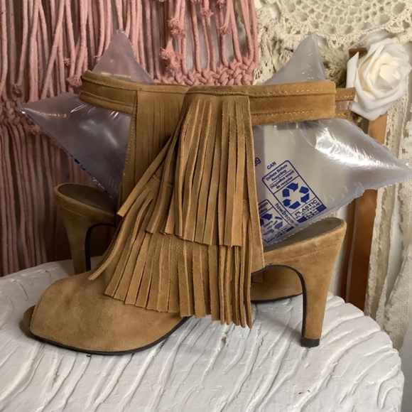 AEROSOLES HEELREST “Alamode” Tan Leather Fringe Peep Toe Heel Size 6 - Picture 6 of 11
